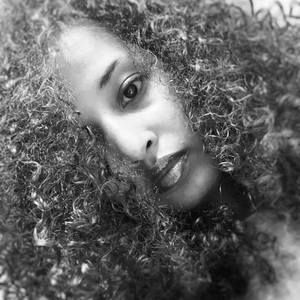 Meet your Posher, Ebise